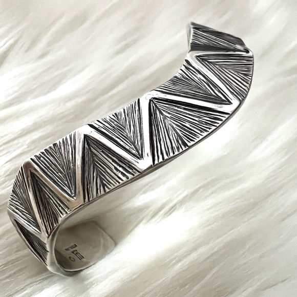 Highly RARE James Avery thatch wave cuff bracelet - Picture 6 of 13